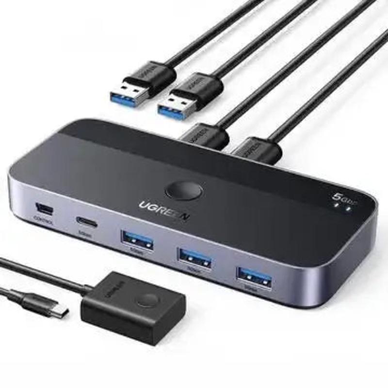 Ugreen USB 3.0 2-in-4 Switch 2x USB-A in, 3x USB-A + 1x USB-C out – Black